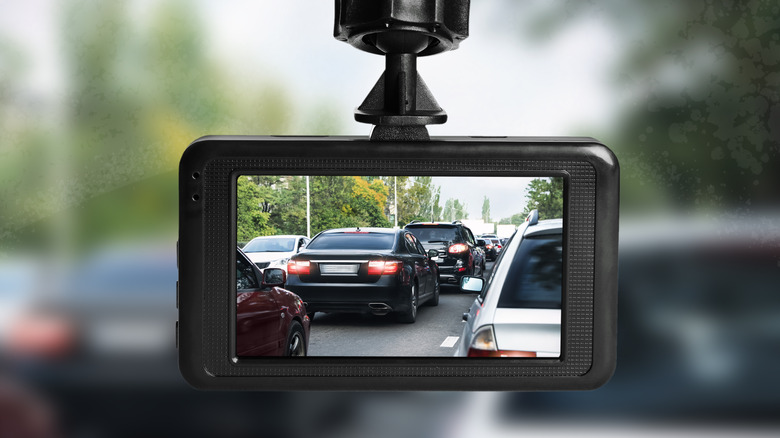Why Would You Need a Dash Cam That Works When the Car Is Off?